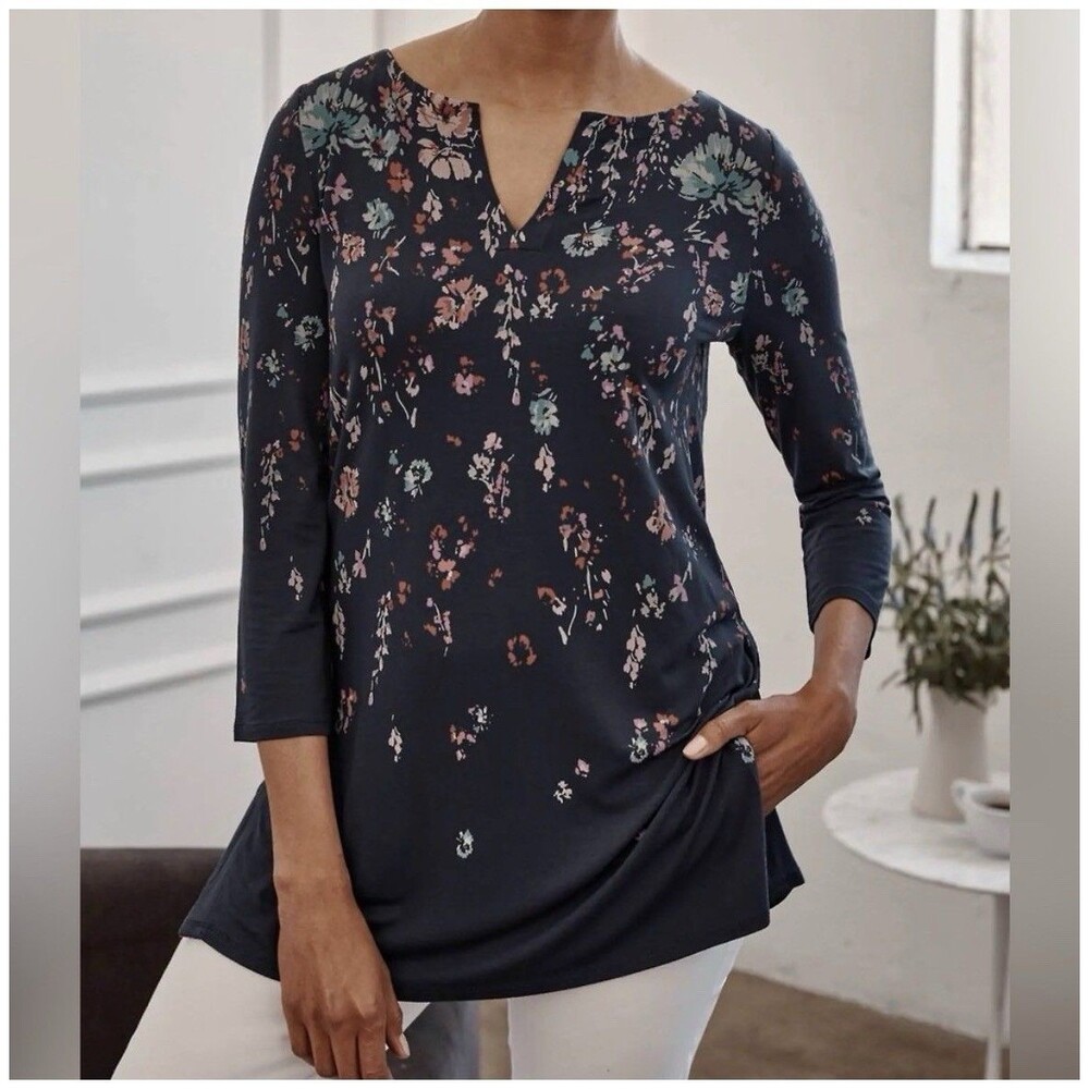 J.jill Wearever Split-neckline Tunic In Inkwell Falling Floral Navy Size Medium